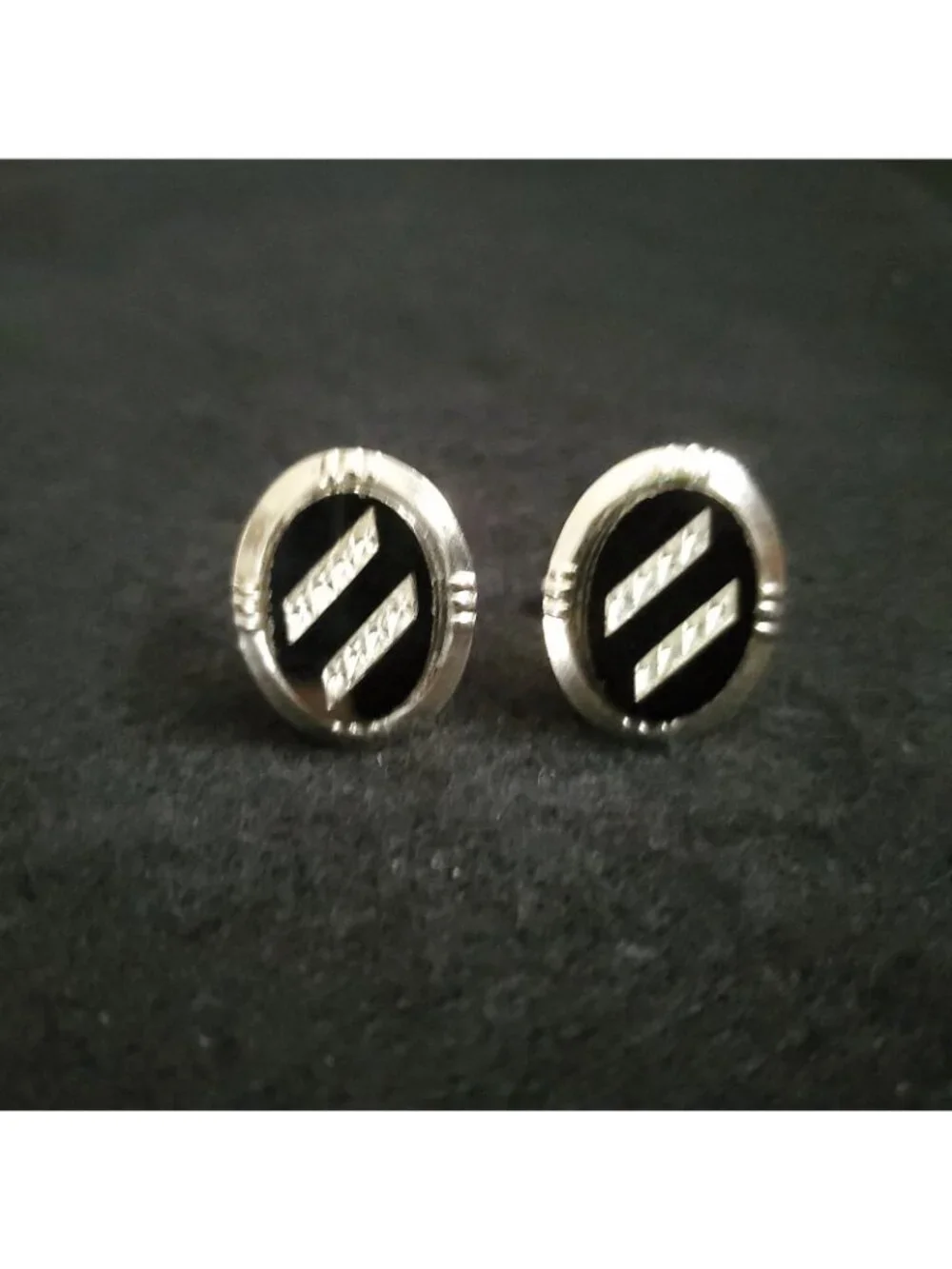 Vintage Cufflinks Gold Tone Black Inlay Oval 1